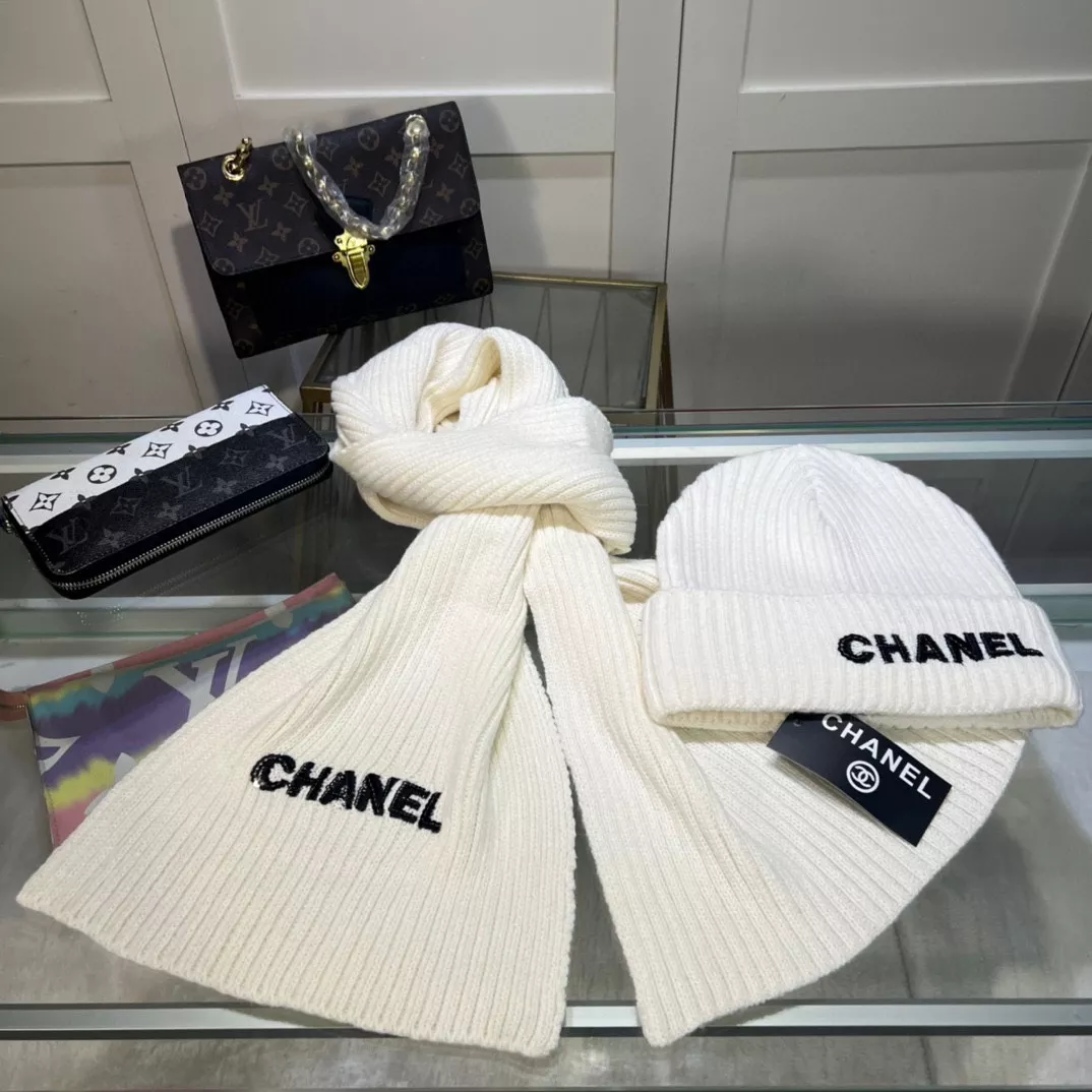 chanel hat and echapres set s_127aab51